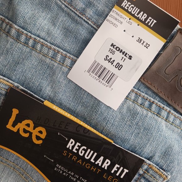 Lee Jeans - Brand New - 38 x 32 Straight Leg - With Tags - Picture 3 of 3